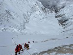 Au sommet de l’Everest à 28 ans