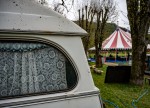 Une salle des fêtes déambule dans le Jura…